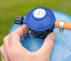 Campingaz Hose And Regulator Kit (Hand Wheel Regulator)