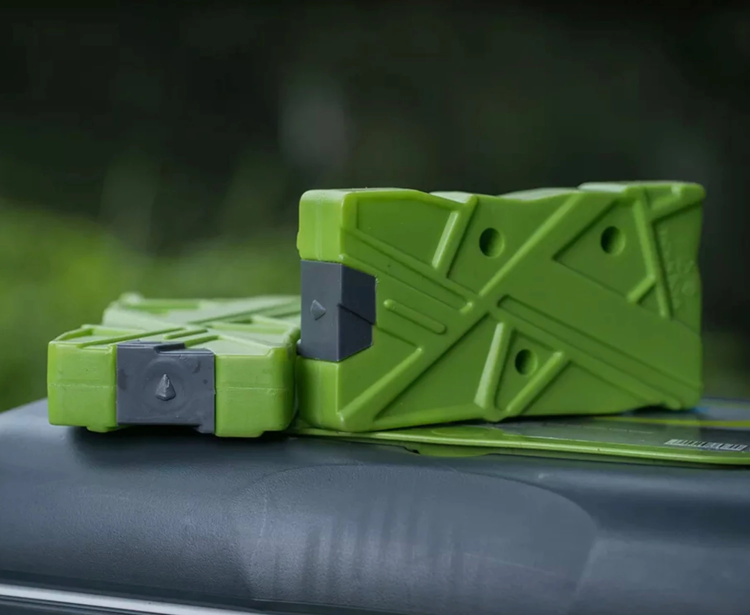 Vango Pinnacle Ice Brick (Pack Of Two) 5 Vango Pinnacle Ice Brick (Pack Of Two) - Image 3